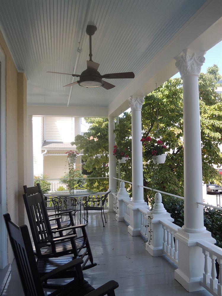 200 South Street Inn Charlottesville Exterior photo