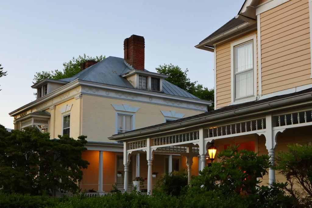 200 South Street Inn Charlottesville Exterior photo