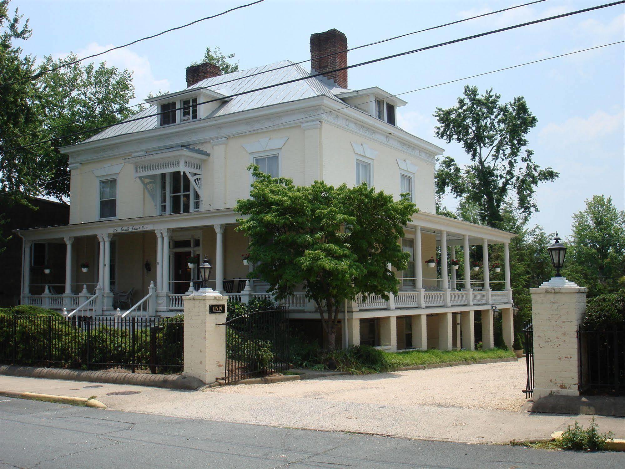 200 South Street Inn Charlottesville Exterior photo