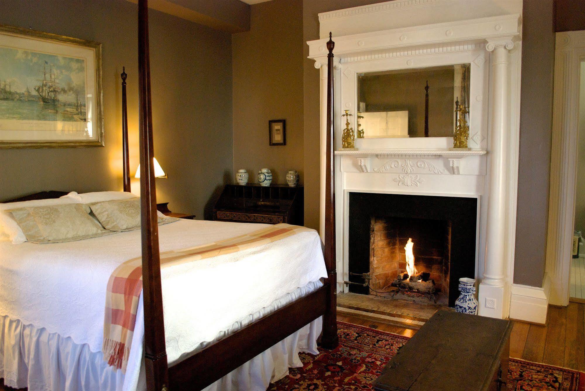 200 South Street Inn Charlottesville Exterior photo