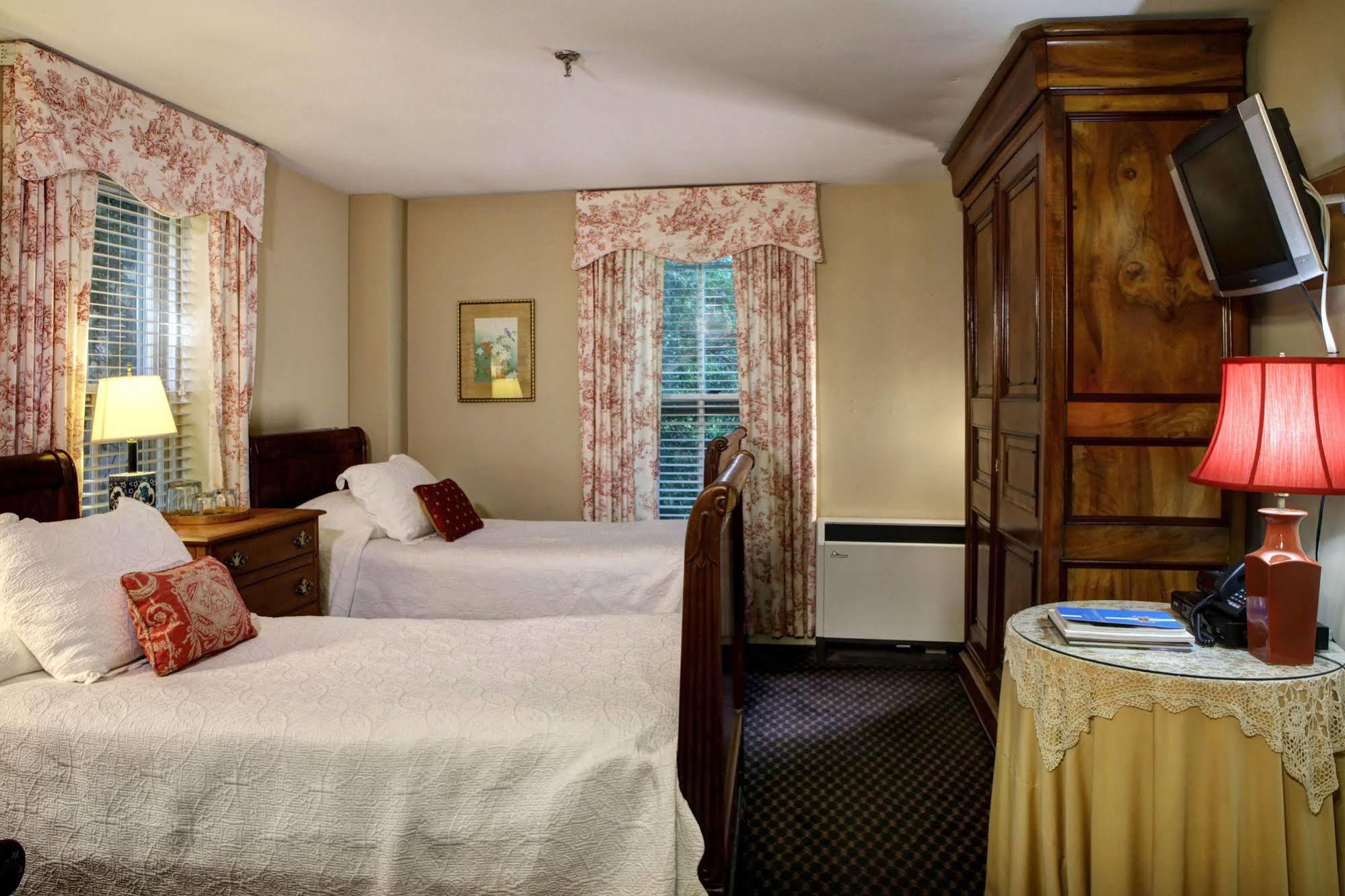 200 South Street Inn Charlottesville Exterior photo