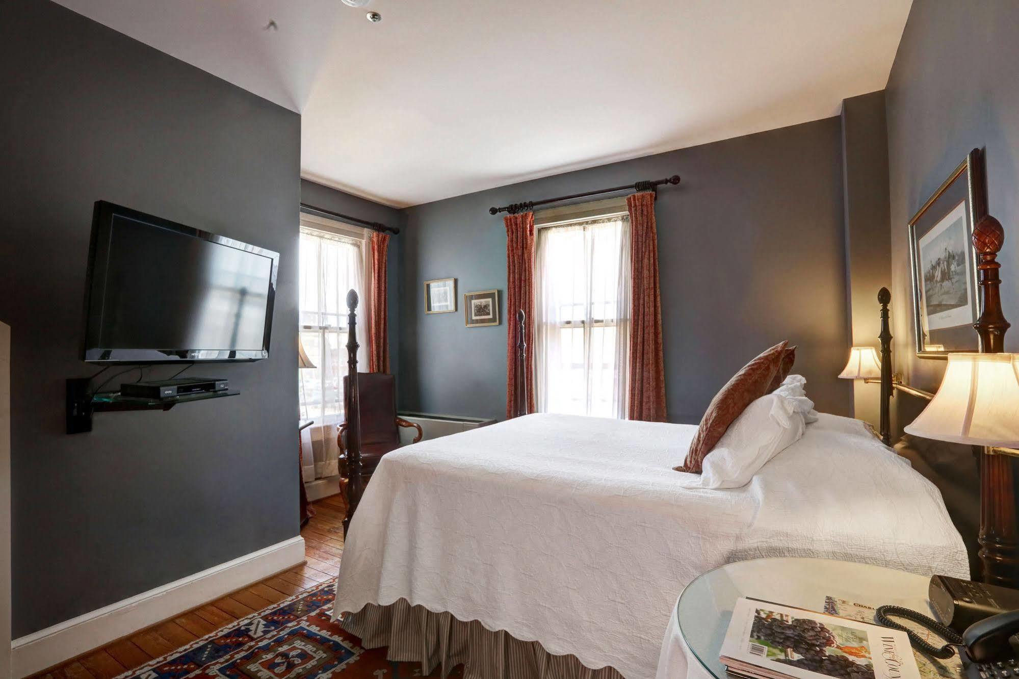 200 South Street Inn Charlottesville Exterior photo