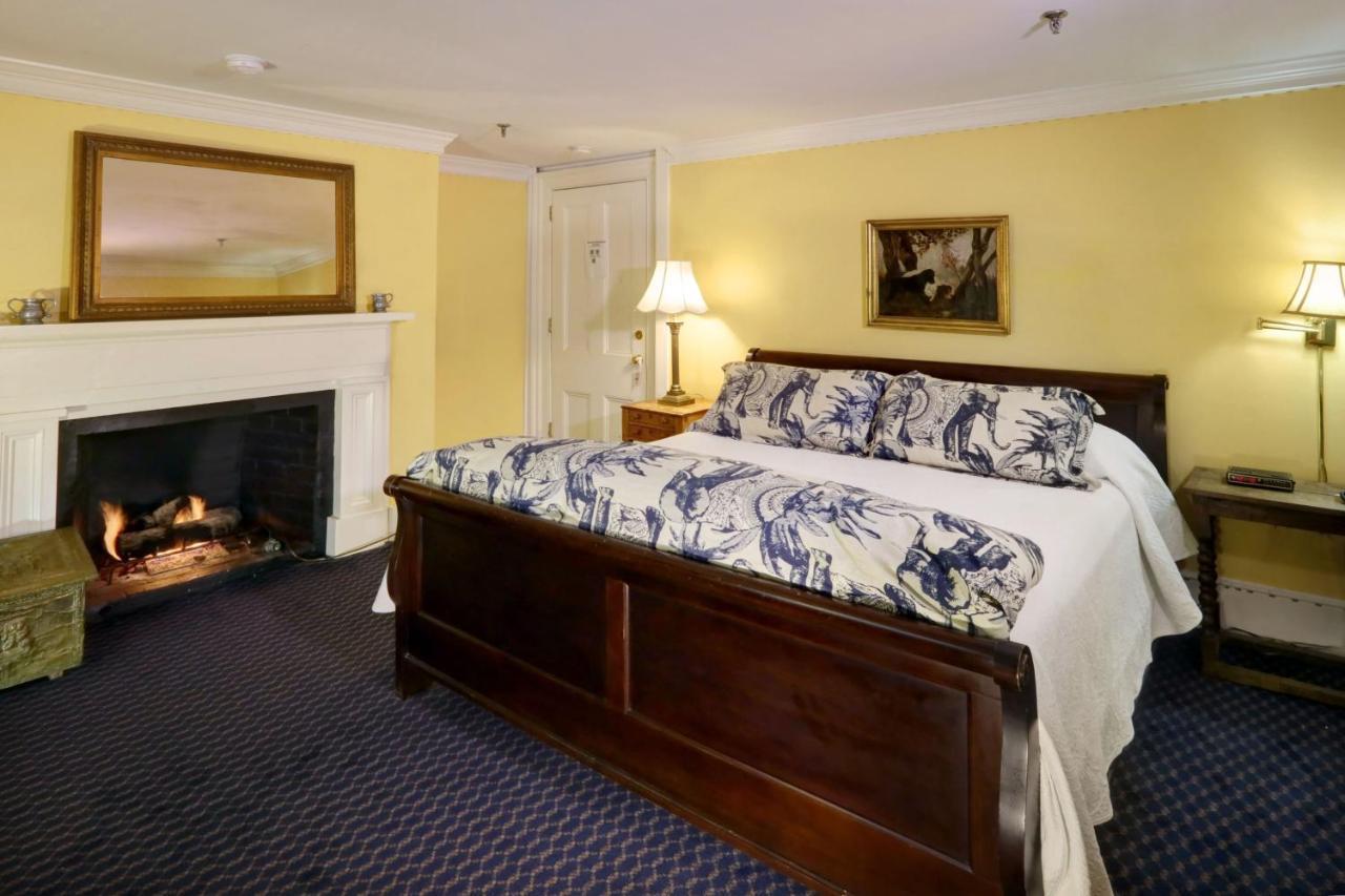 200 South Street Inn Charlottesville Exterior photo